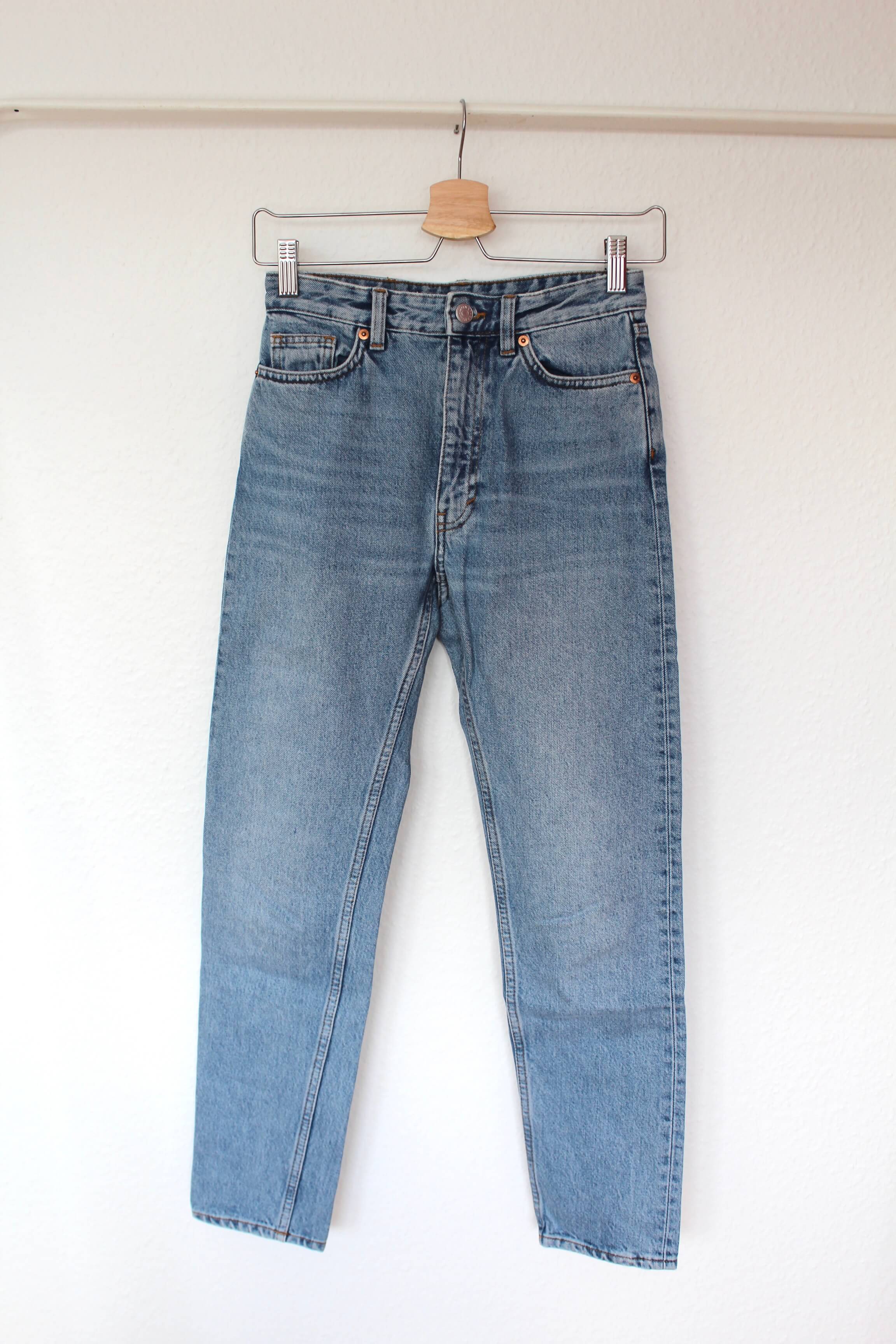 Monki kimomo best sale mid blue jeans