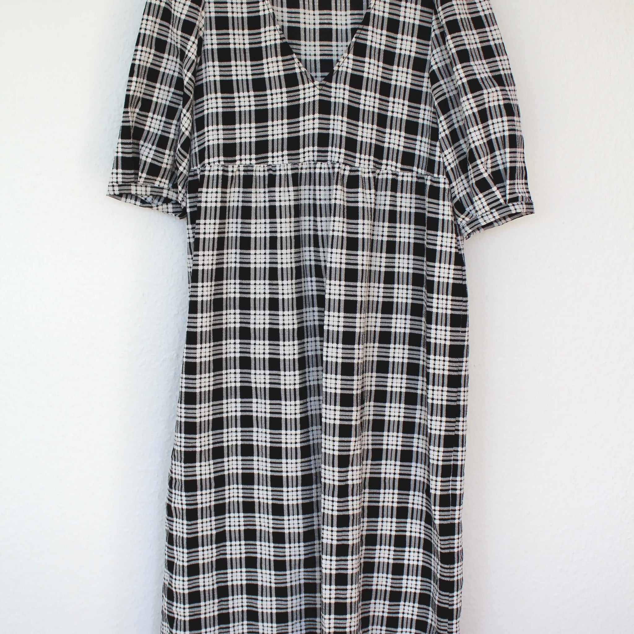 Kjole med pufærmer fra H&M - str. XS